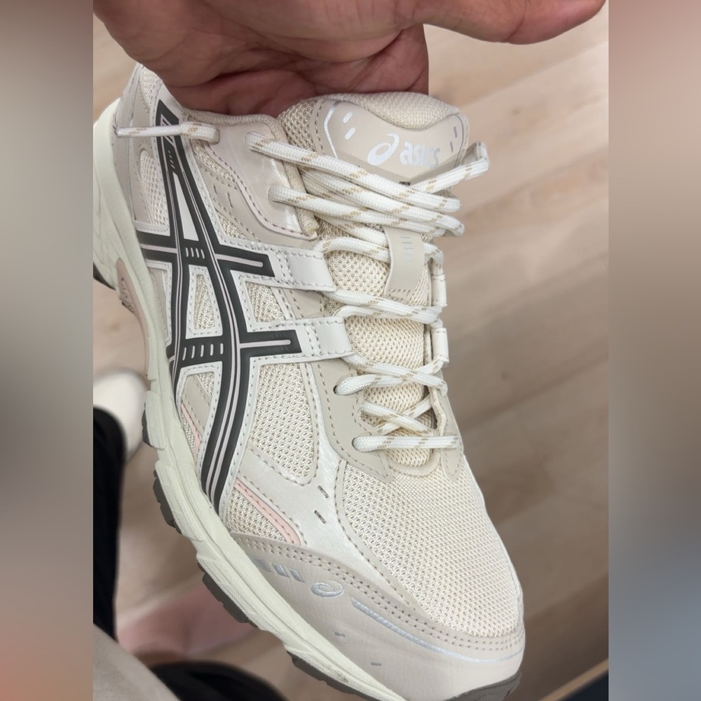 ASICS Mens Cream and Black Athletic Shoes